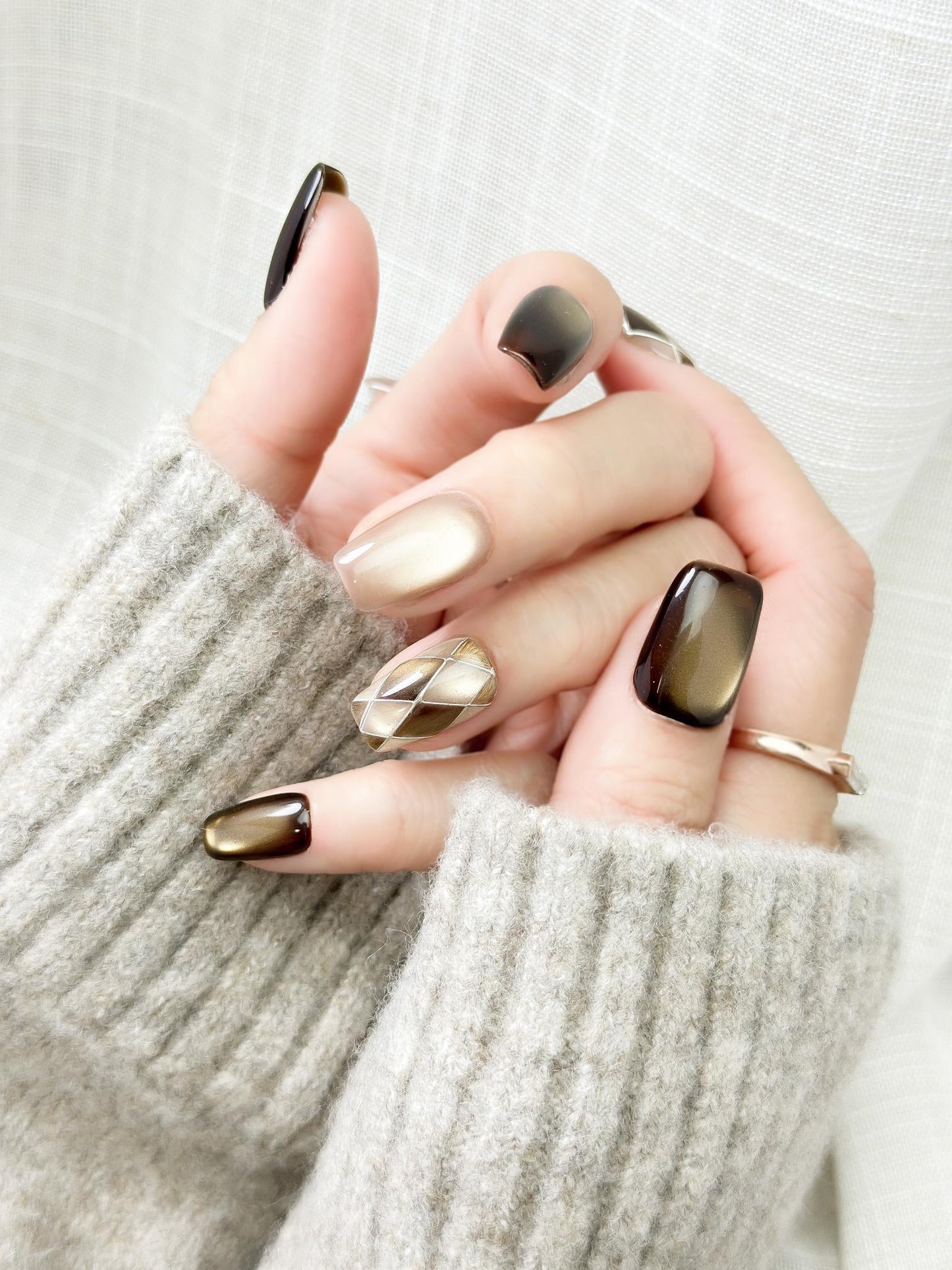 Cocoa Cashmere | Luxury Press On Nails | Cocoa Brown Cat Eye Argyle Accent