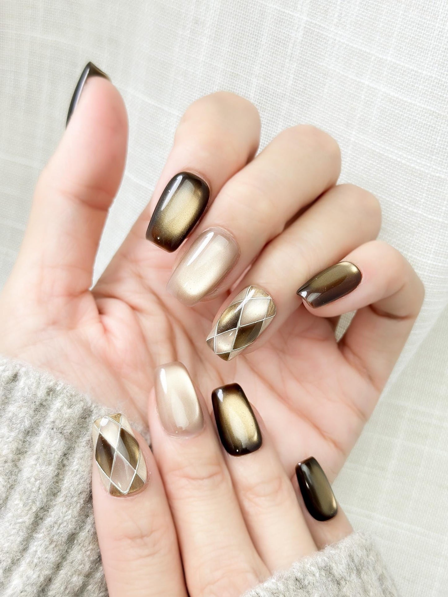 Cocoa Cashmere | Luxury Press On Nails | Cocoa Brown Cat Eye Argyle Accent